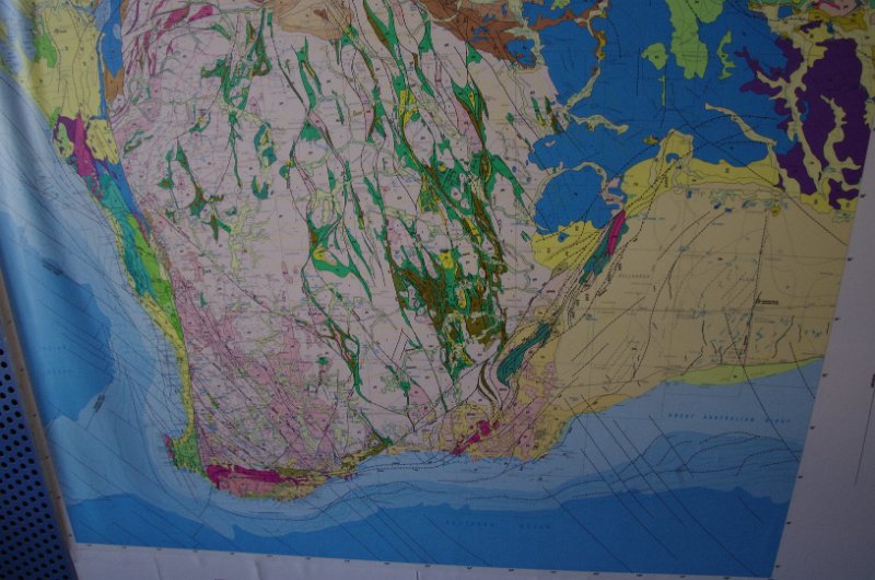 Australia12-198_tifj.jpg - Geologische Karte von Südaustrallien - die gelbe Fläche ist die Nullarbor Kalksteinplatte