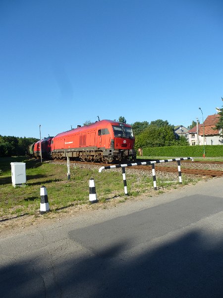 Baltikum-P482.JPG - Bahnübergang auf dem Weg nach Klaipeda