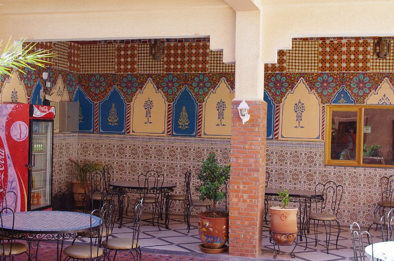 Mar-sel_029.JPG - Zurück in die Zivilisation; Hotel Zaghro in Ouarzazate